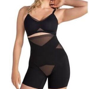 Honeylove Superpower Girl Short